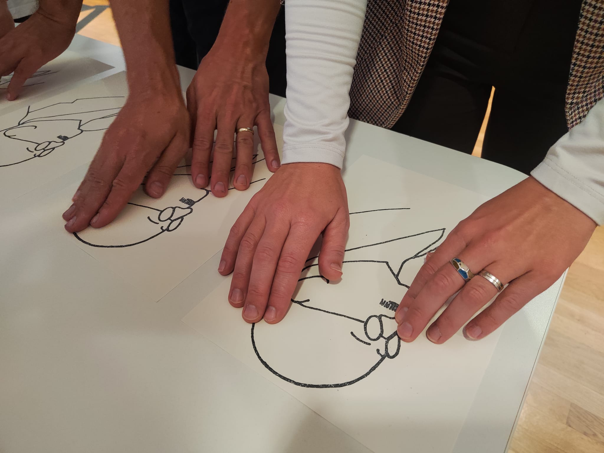 Obisk Tiflološkega muzeja v Zagrebu - 2025 - Delavnica - tipanje črtnih risb