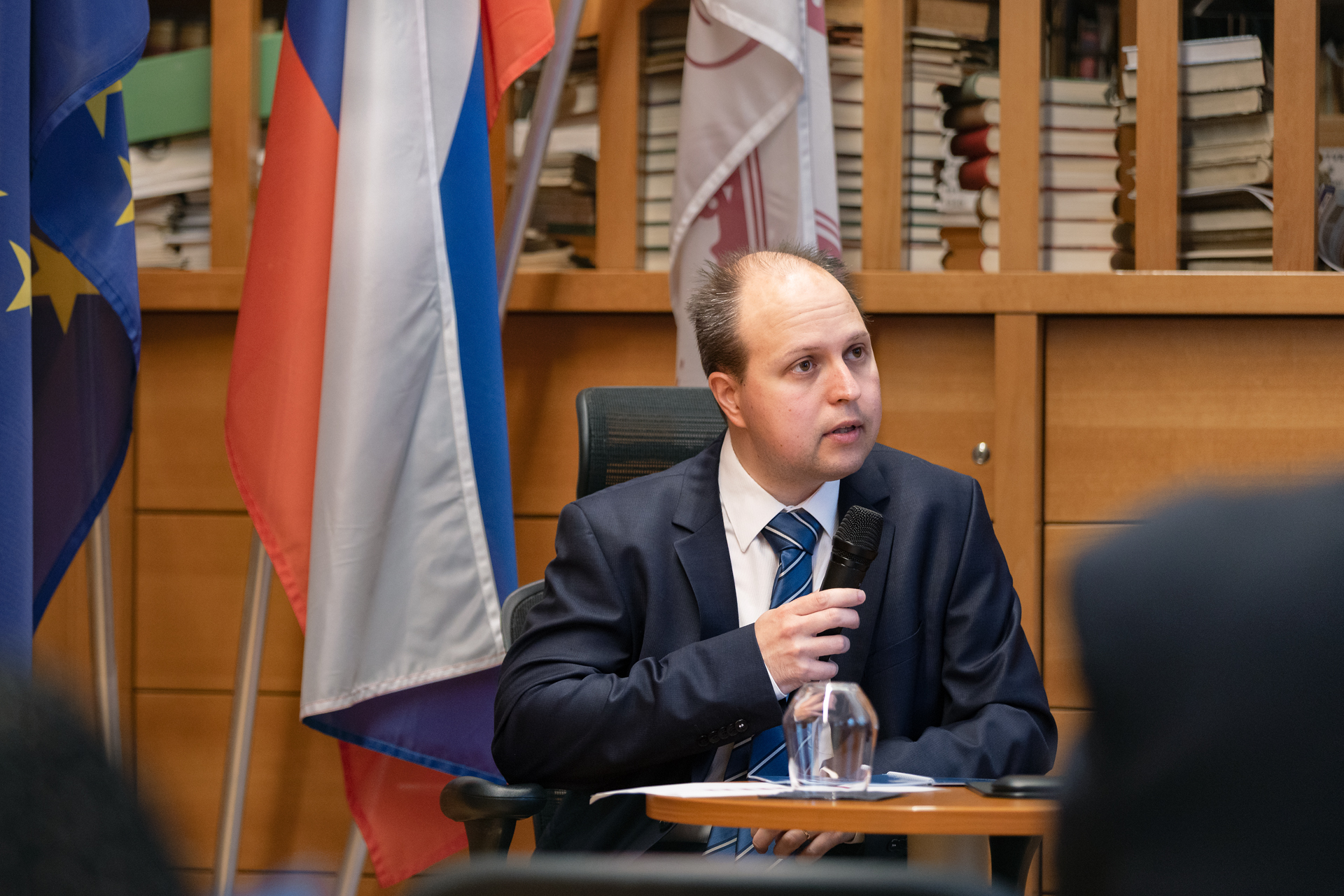 Predavatelj dr. Simon Malmenvall.