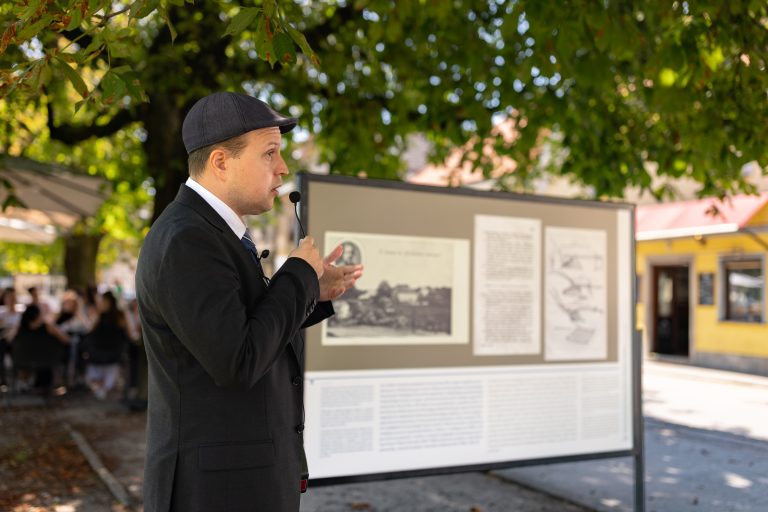 Avtor razstave dr. Simon Malmenvall.